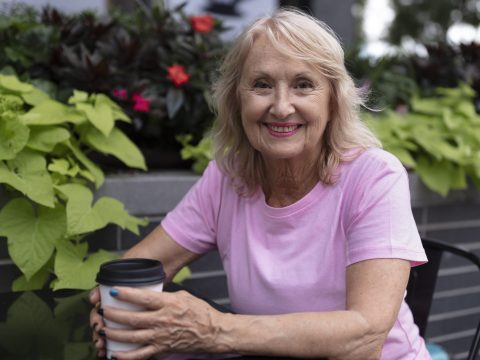 senior-woman-traveling-areound-world